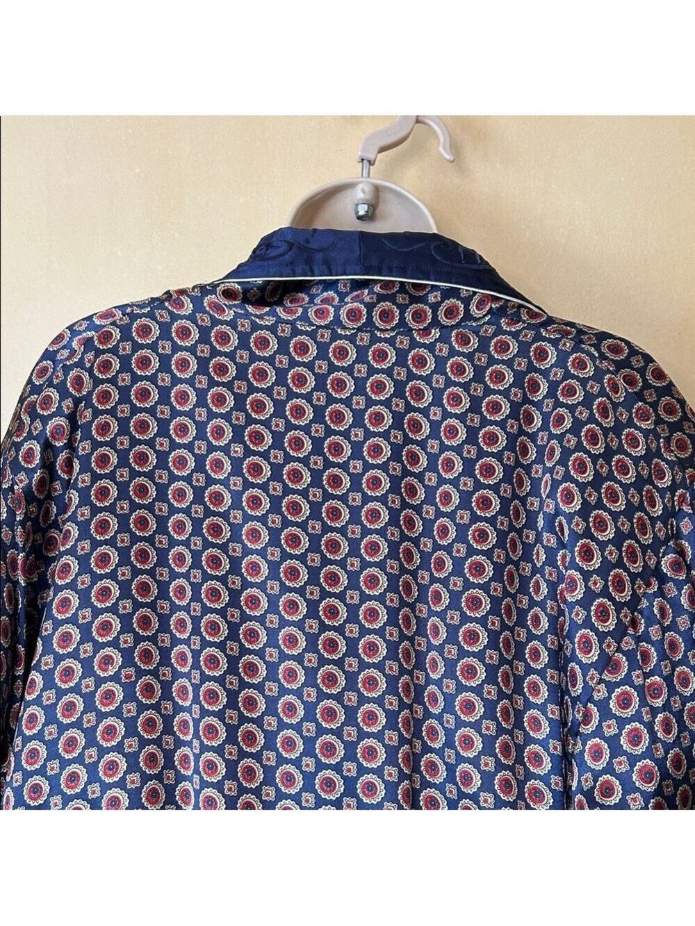 Jiangnan China Men’s Navy and Red Patterned Quilted Robe size L - Picture 9 of 12